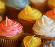 Cupcakes mit Frosting aus Buttercreme