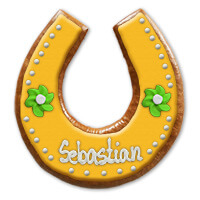 That is how your finished gingerbread horsehoe could look like