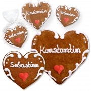 Place cards from gingerbread hearts Konstantin