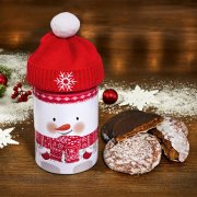Nürnberger Lebkuchendose im Schneemann-Design mit Mütze und Elisen-Lebkuchen